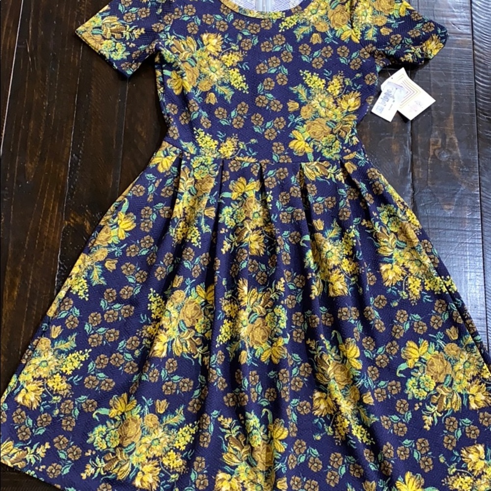 Lula Amelia size M NWT